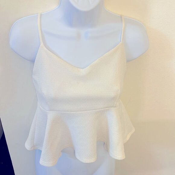 Forever 21 White Peplum Crop Top Size Small - Picture 1 of 4